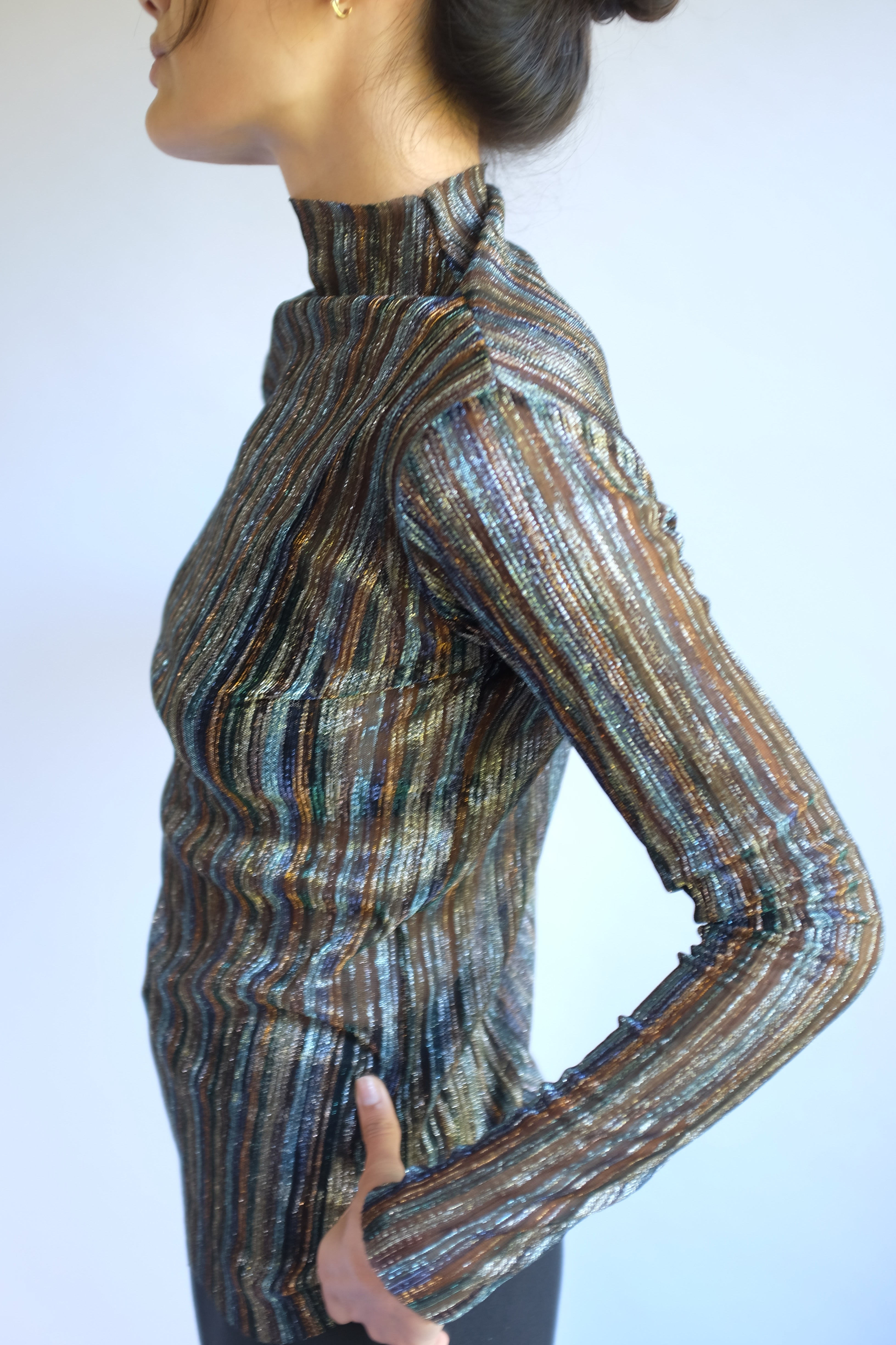 Silhouette High Neck L/S Top